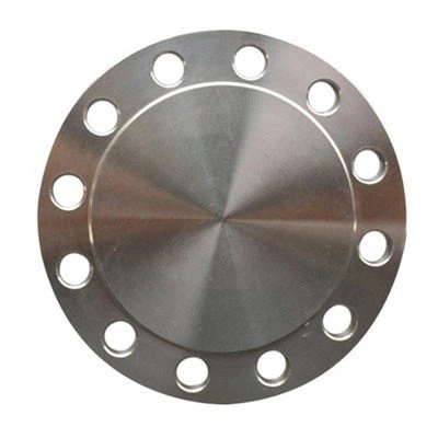 Come verificare l'allineamento di una flangia cieca durante l'install...